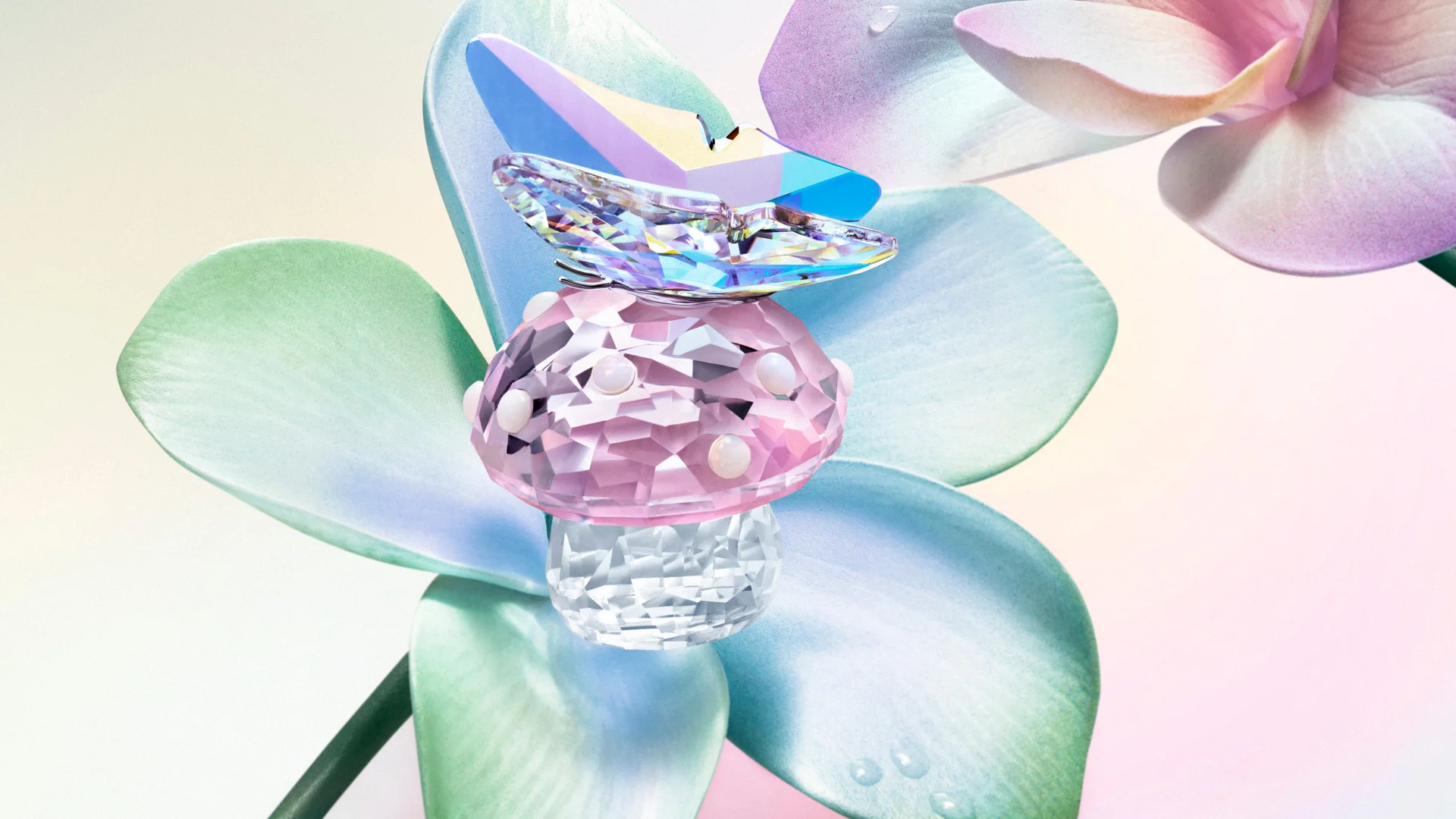 Ariana Grande x Swarovski Capsule Collection: Brosche, Anhänger und Haarschmuck mit Kristallen, Perlen und Naturmotiven wie Schmetterlingen und Blume